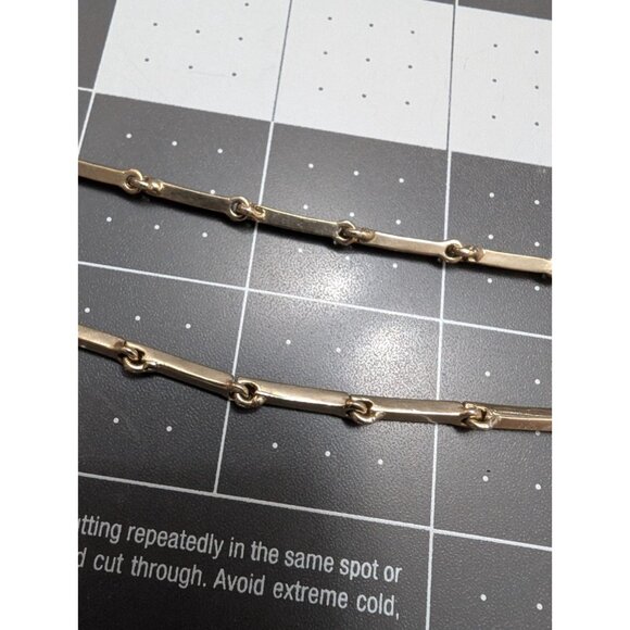 Monet golden tone champagne color rhinestone leaf paisley drop 18" Vtg 70s - Picture 10 of 15